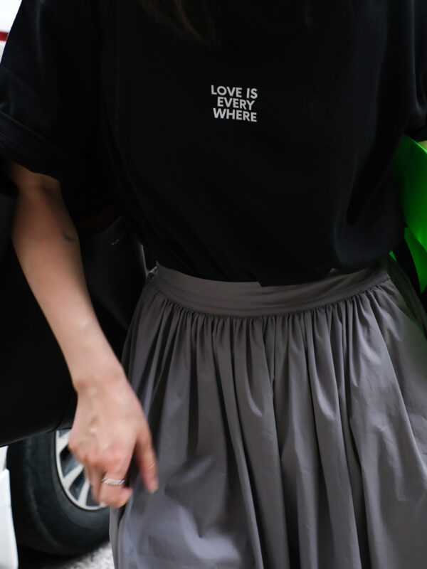 LIGHT AND SALT | Love is every where  Summer T-shirt | 光盐生活馆 让爱无处不在 夏季宽松oversize 男女情侣款T恤 - Image 8